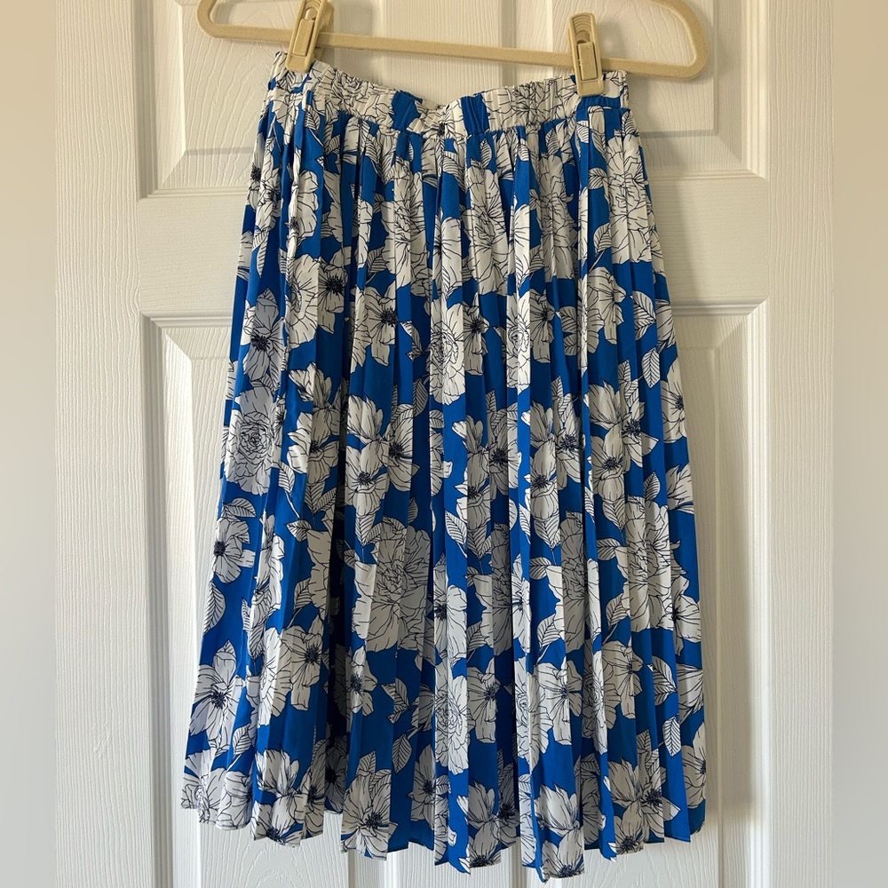 Banana Republic Pleated Floral Blue Skirt
